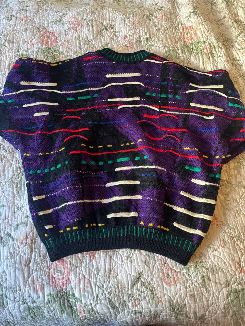 Vintage COOGI Sweater ~ 90s/Y2K - Picture 2 of 4